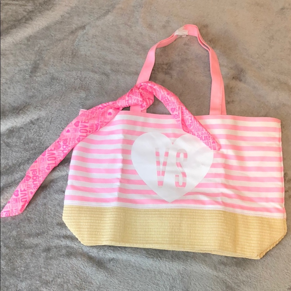 🌼 Victoria’s Secret Tote bag and scarf Victoria’s Secret Beach bag - Picture 1 of 7
